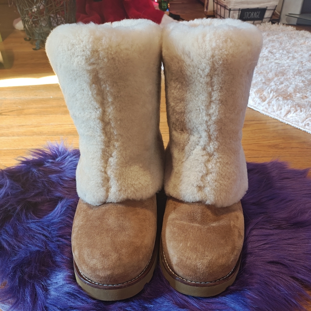 Rare authentic fur Ugg boots